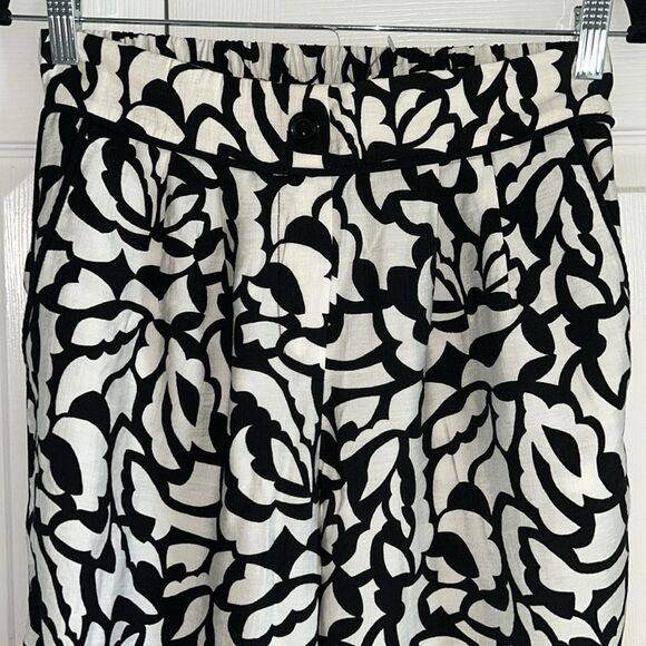 Monteau Black and White Pull on Dress Pants(Size Medium) - Picture 9 of 9